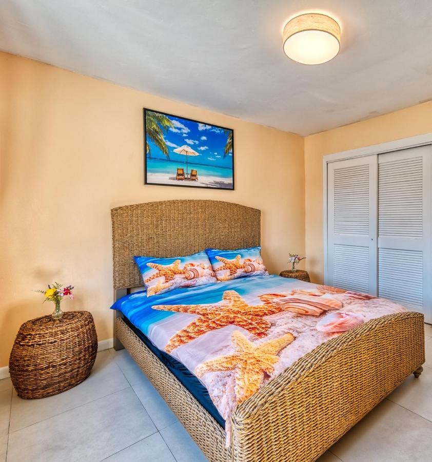 Apartment In Downtown At The Beach Νασάου Εξωτερικό φωτογραφία