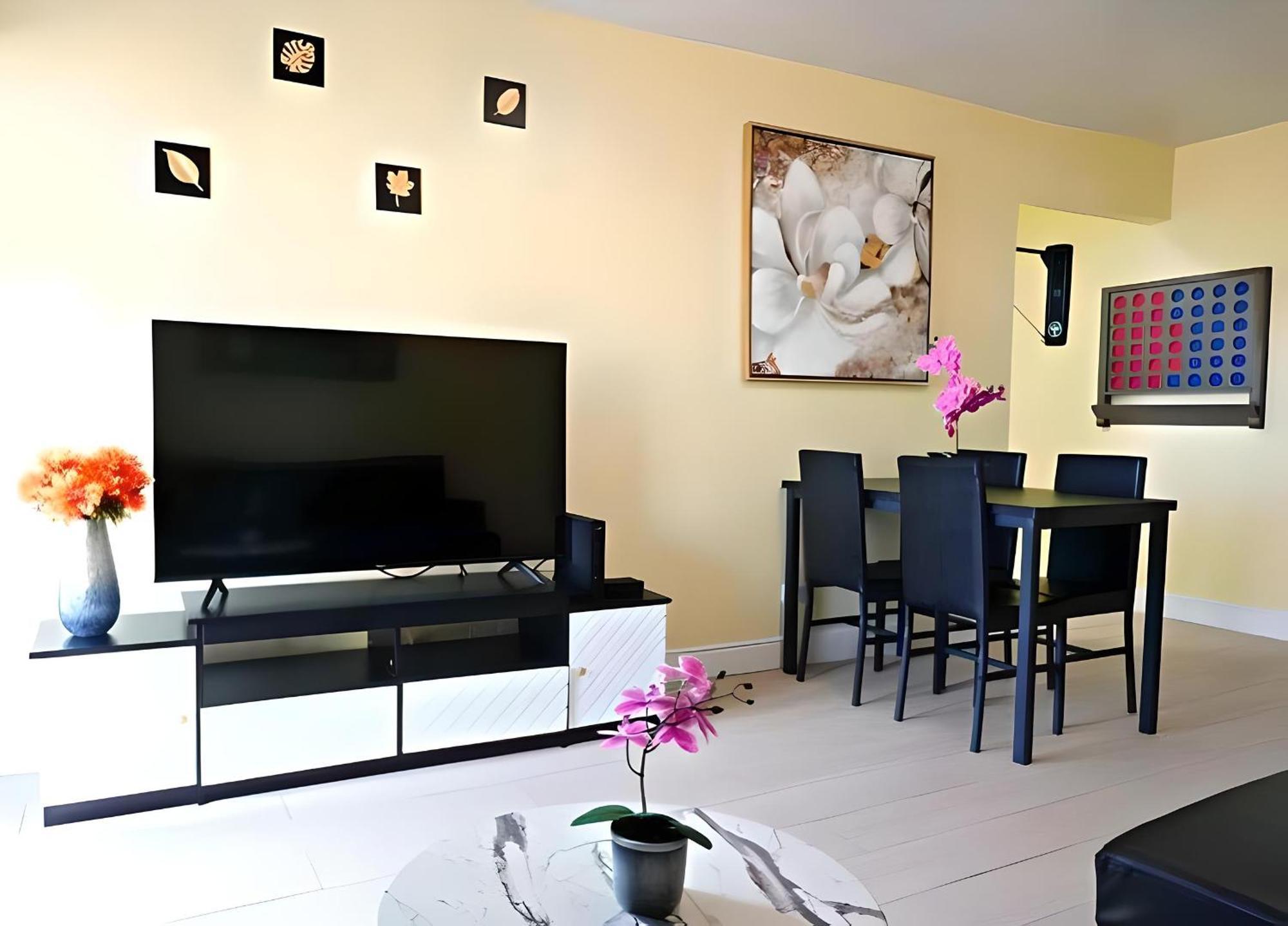 Apartment In Downtown At The Beach Νασάου Εξωτερικό φωτογραφία