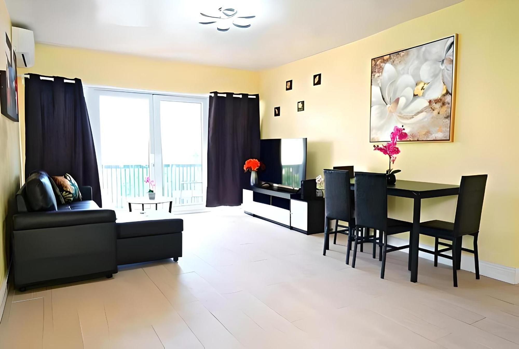 Apartment In Downtown At The Beach Νασάου Εξωτερικό φωτογραφία